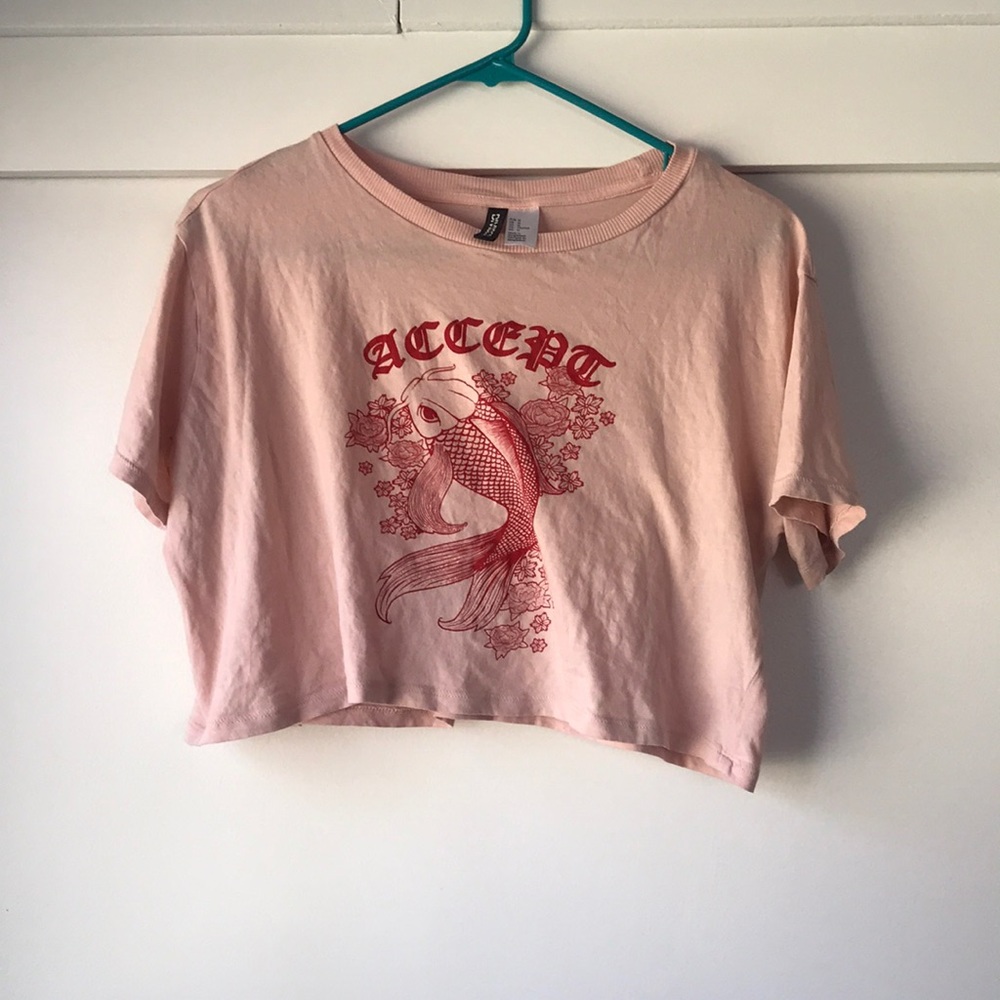 cropped graphic tee